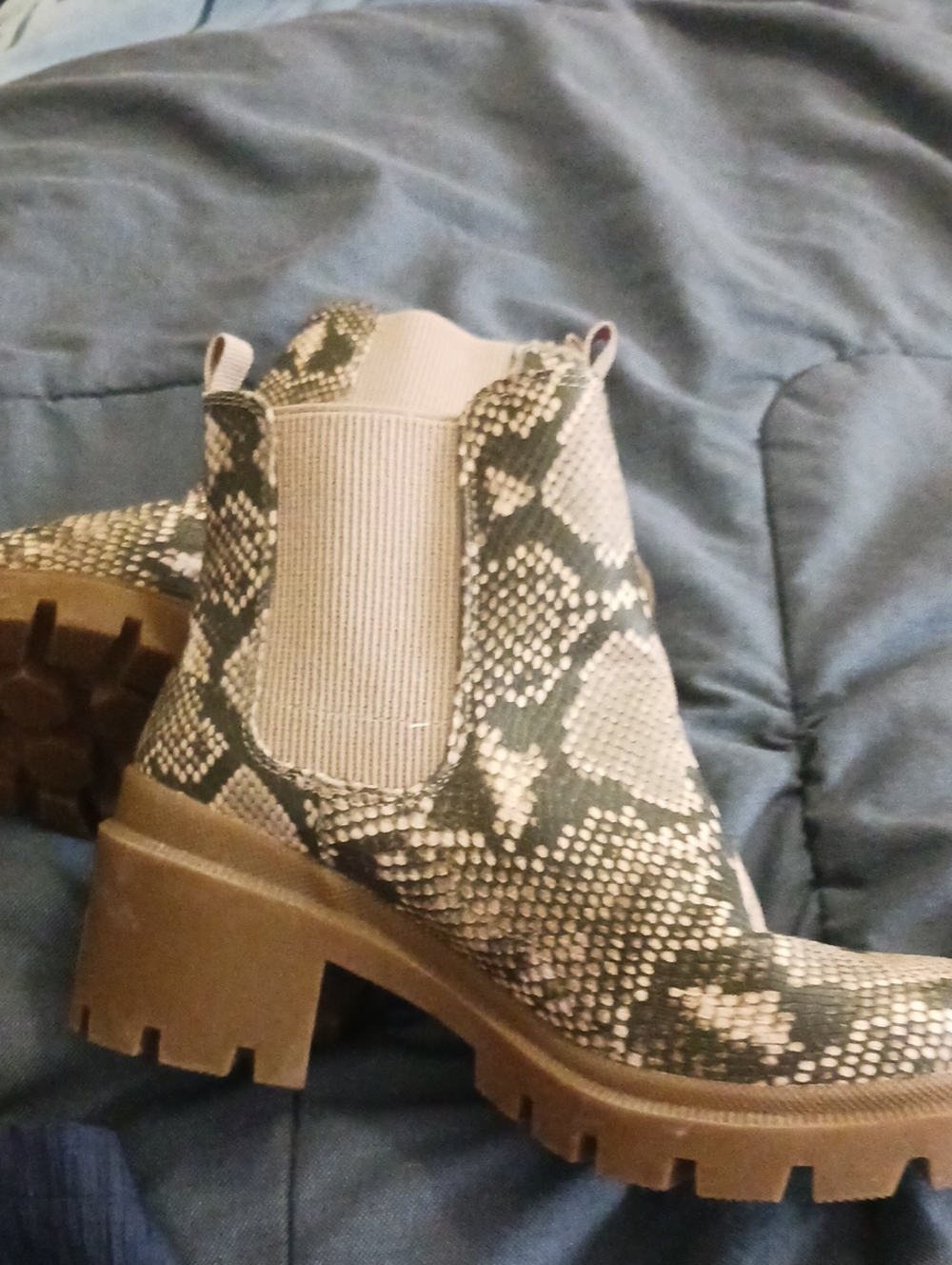 Universal Thread Snake-Print Chelsea Boot in Beige and Brown
